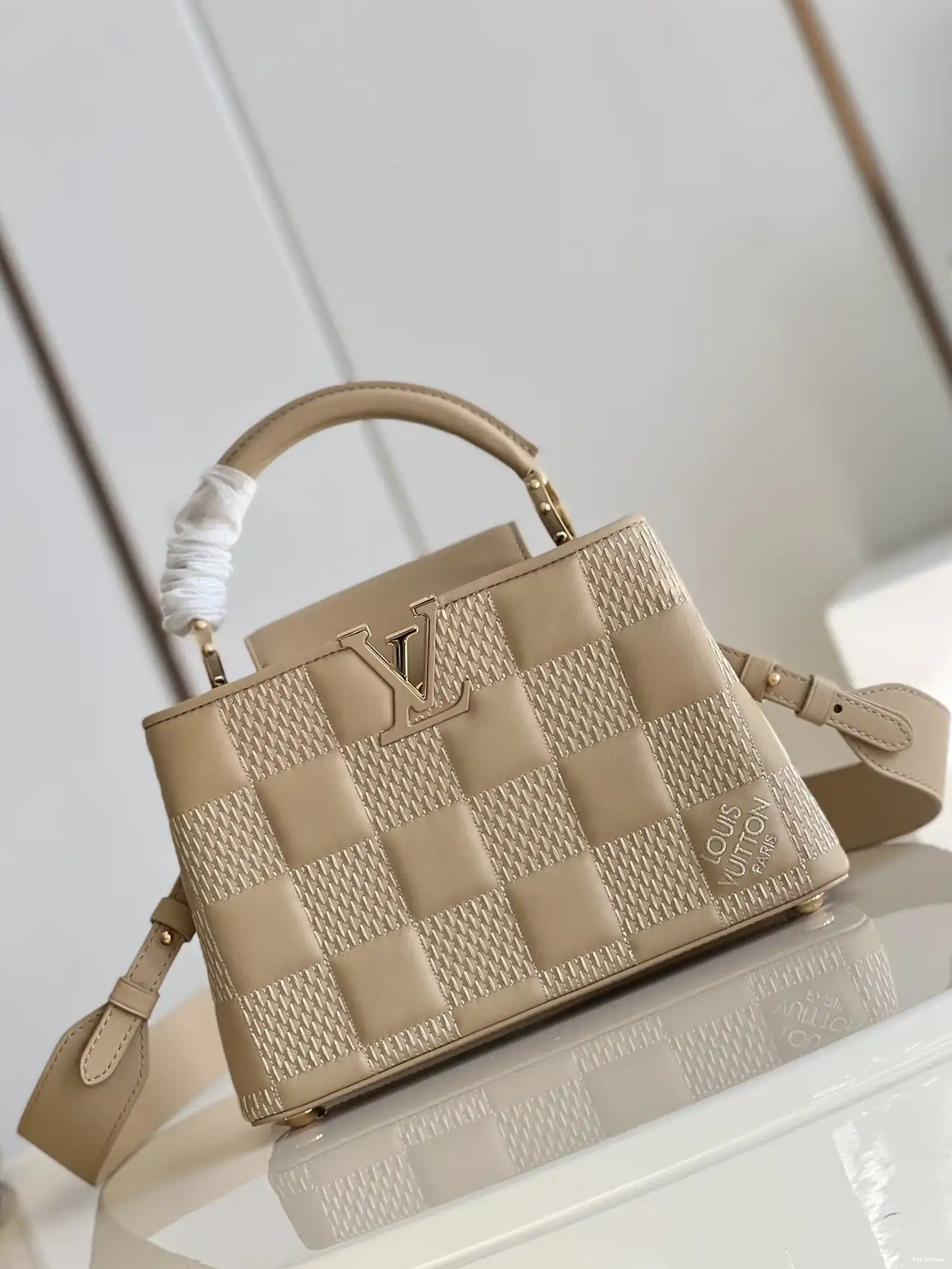 Cheap BB VUITTON CAPUCINES LOUIS 0622